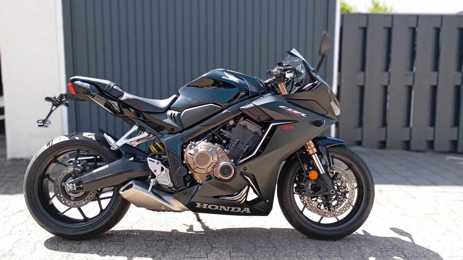Honda CBR650R
