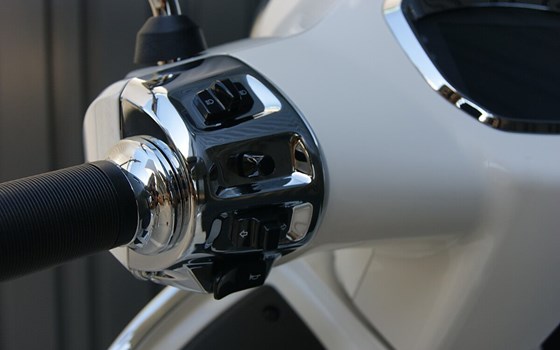 Neufahrzeug Vespa GTS 125ie Super Tech - Bild 9