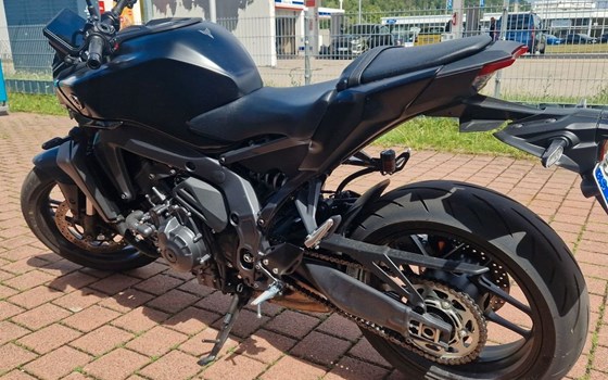 Gebrauchtmotorrad Yamaha MT-09 Y-AMT 35kW - Bild 7