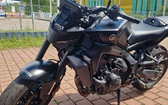 Gebrauchtmotorrad Yamaha MT-09 Y-AMT 35kW - Bild 8