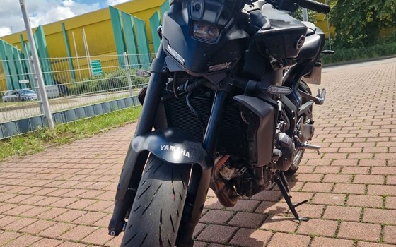 Gebrauchtmotorrad Yamaha MT-09 Y-AMT 35kW - Bild 9