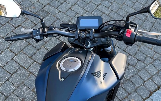 Gebrauchtmotorrad Honda CB125R - Bild 5
