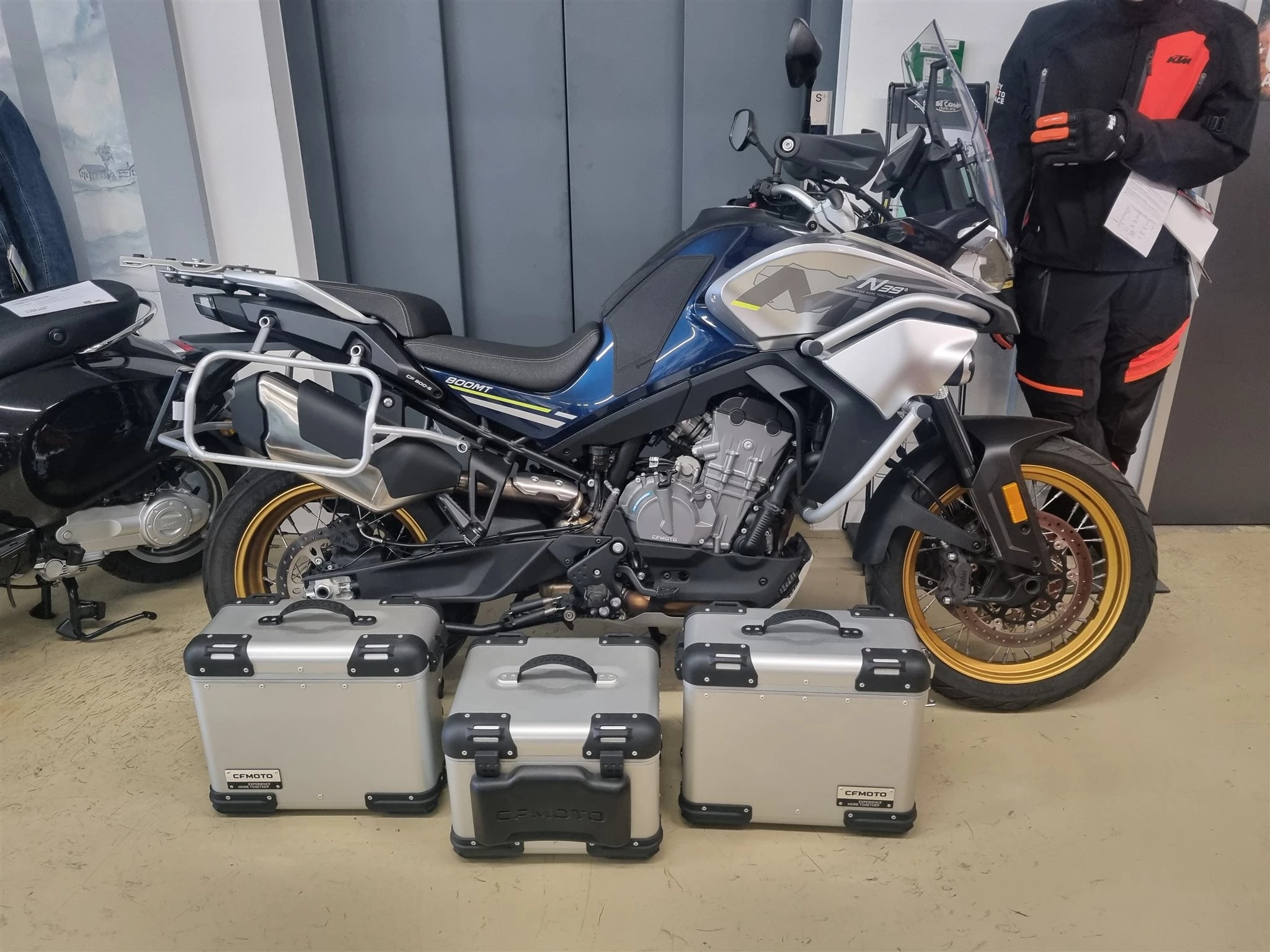 CFMOTO 800MT Touring 