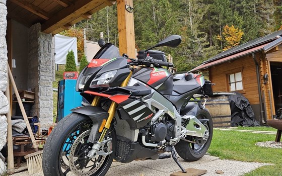 Gebrauchtmotorrad Aprilia Tuono V4 1100 Factory - Bild 2