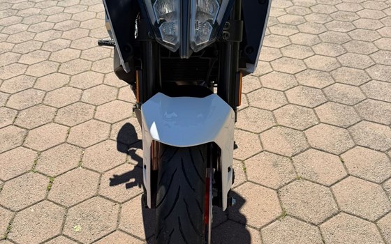Gebrauchtmotorrad KTM 390 Duke - Bild 2