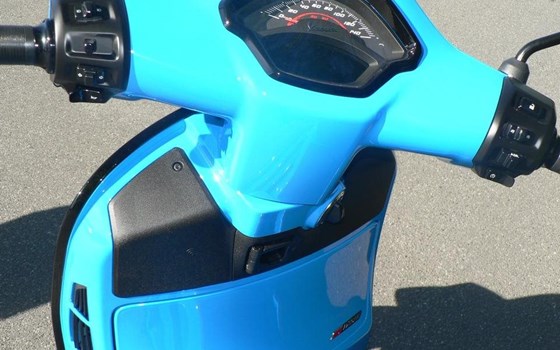 Neufahrzeug Vespa GTS 125 i.e. Super Sport - Bild 6