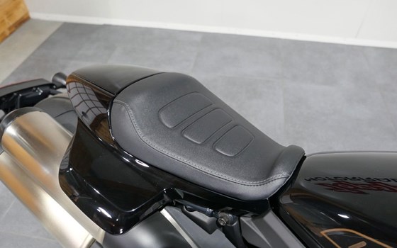 Gebrauchtmotorrad Harley-Davidson Sportster S - Bild 6