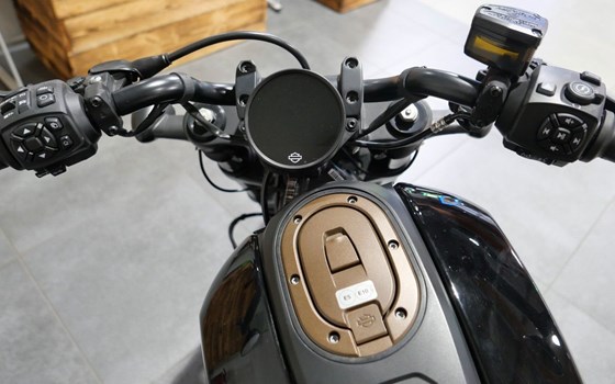 Gebrauchtmotorrad Harley-Davidson Sportster S - Bild 8