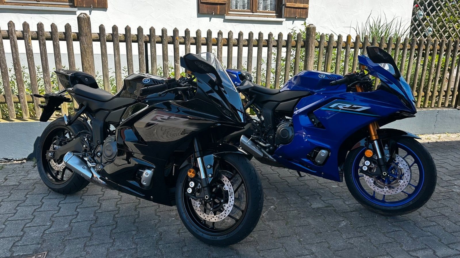 Yamaha R7