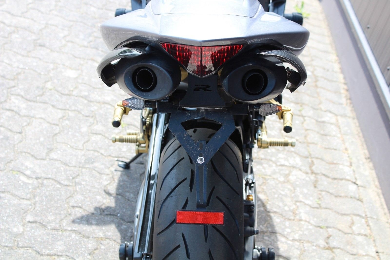 Yamaha R1