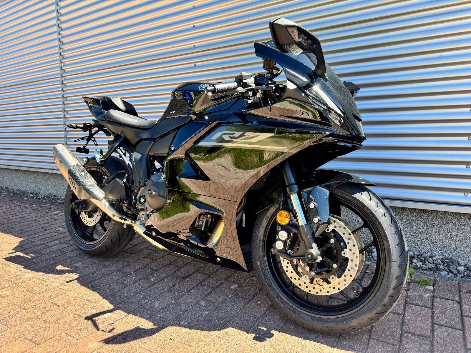 Yamaha R7