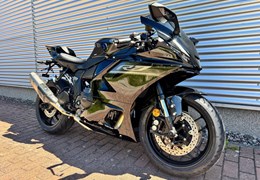 Neumotorrad Yamaha R7