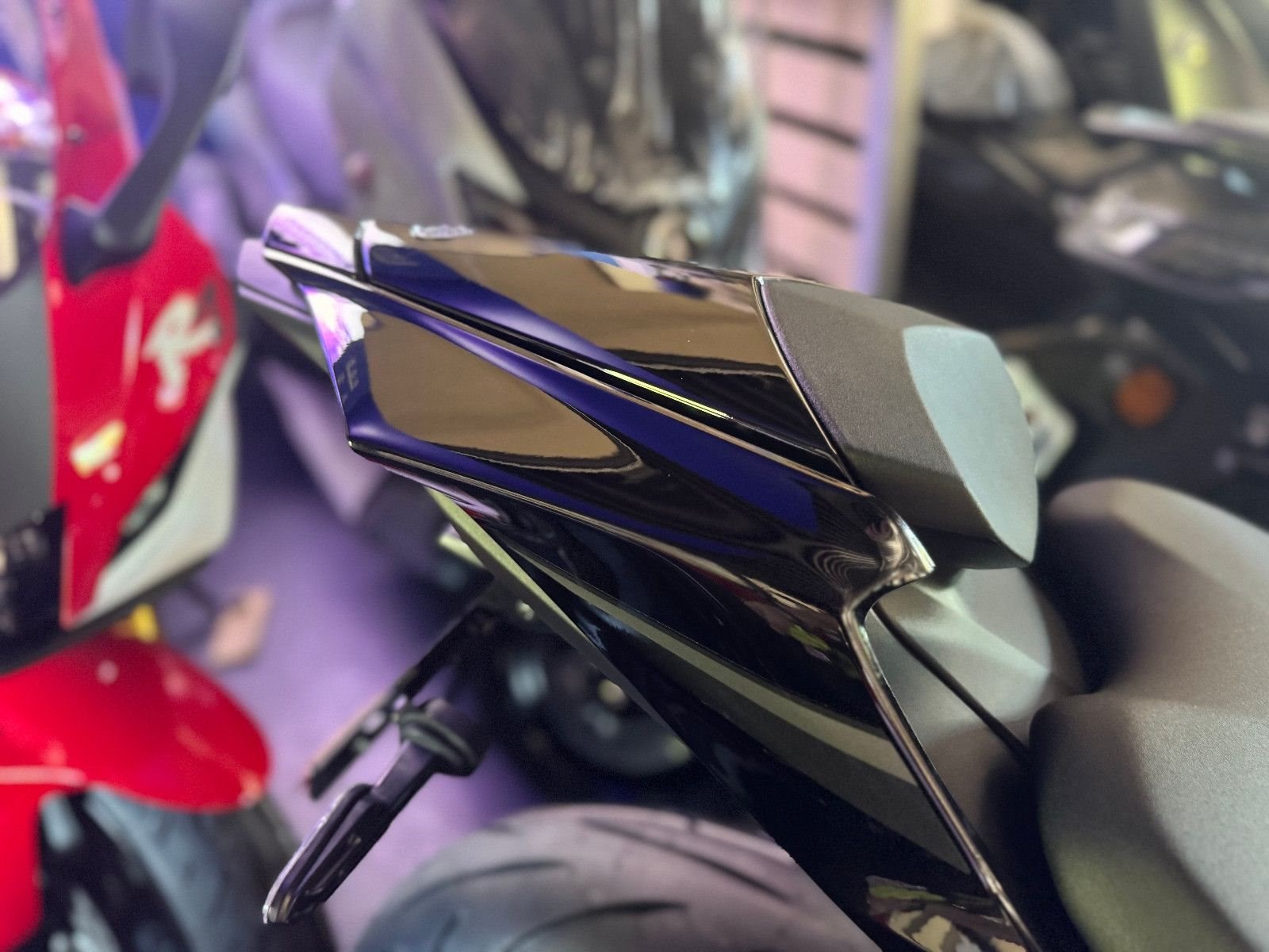 Yamaha R7