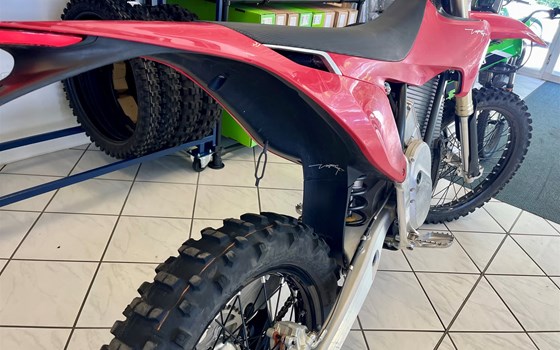 Gebrauchtmotorrad Stark Future Varg EX - Bild 3