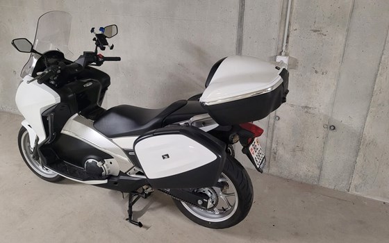 Motorrad Occasion Honda Integra - Bild 2