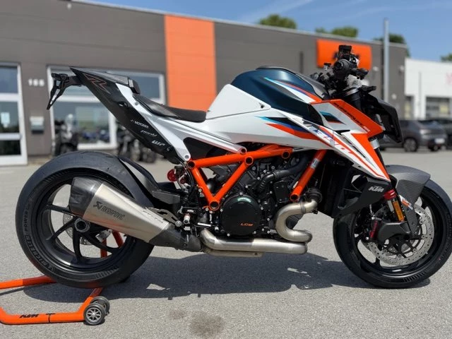 KTM 1390 Super Duke RR 