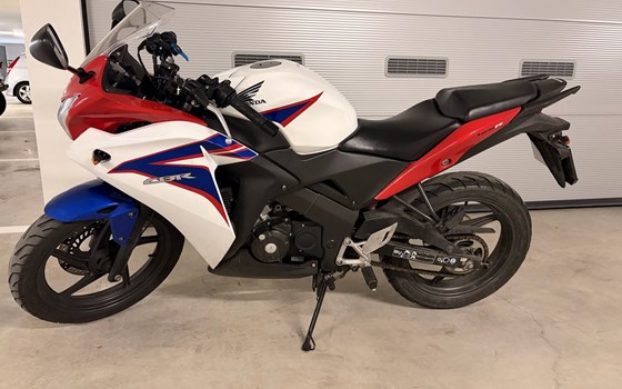 Motorrad Occasion Honda CBR 125 R - Bild 3