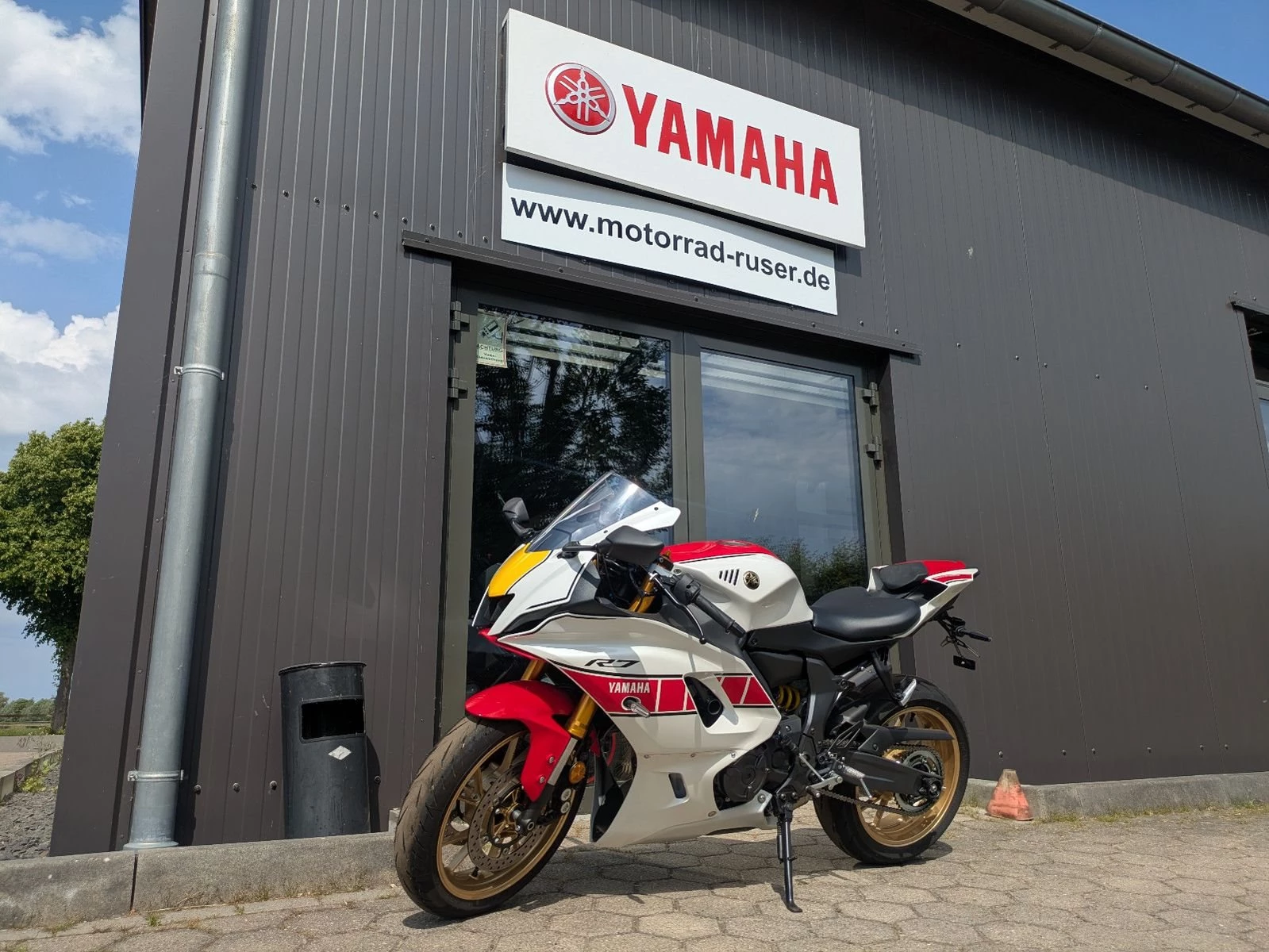 Yamaha R7 World GP 60th Anniversary