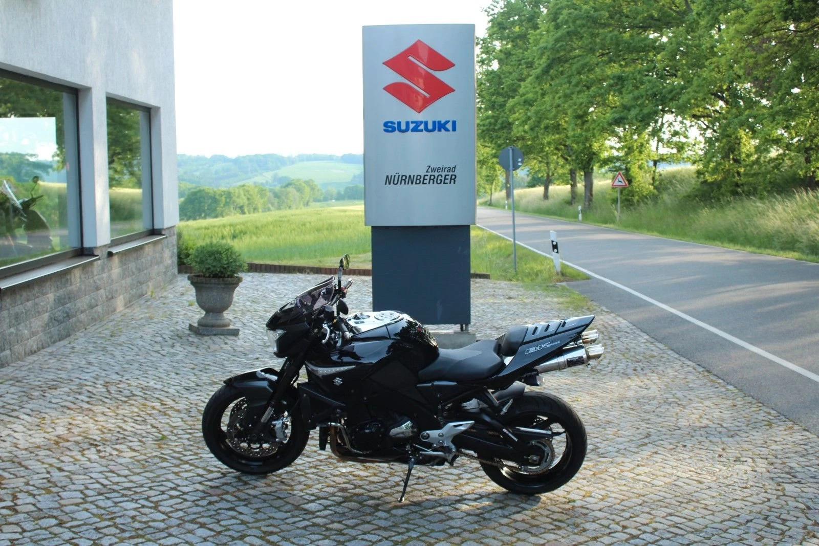 Suzuki B-King