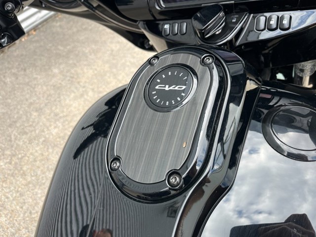 Harley-Davidson CVO Street Glide FLHXSE (grün) - Bild 7