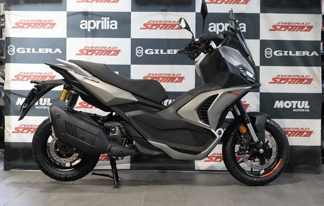 Aprilia SR GT 400