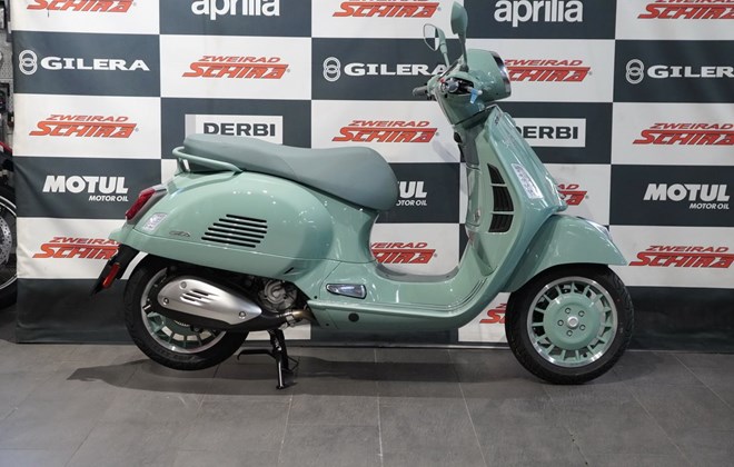 Vespa GTS 80th 310