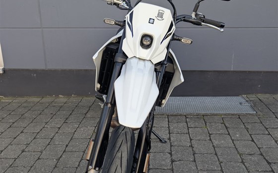 Gebrauchtmotorrad Suzuki DR-Z4SM - Bild 3