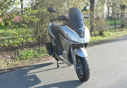 Neumotorrad Aprilia SXR 50