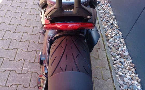 Gebrauchtmotorrad Triumph Rocket 3 GT Triple Black - Bild 7