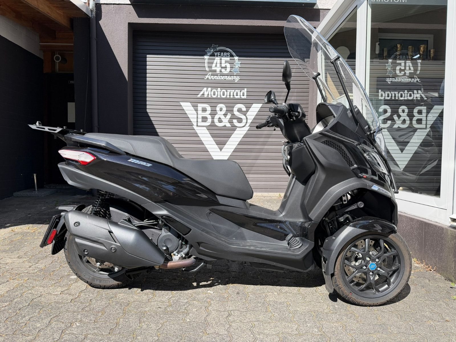 Piaggio MP3 400