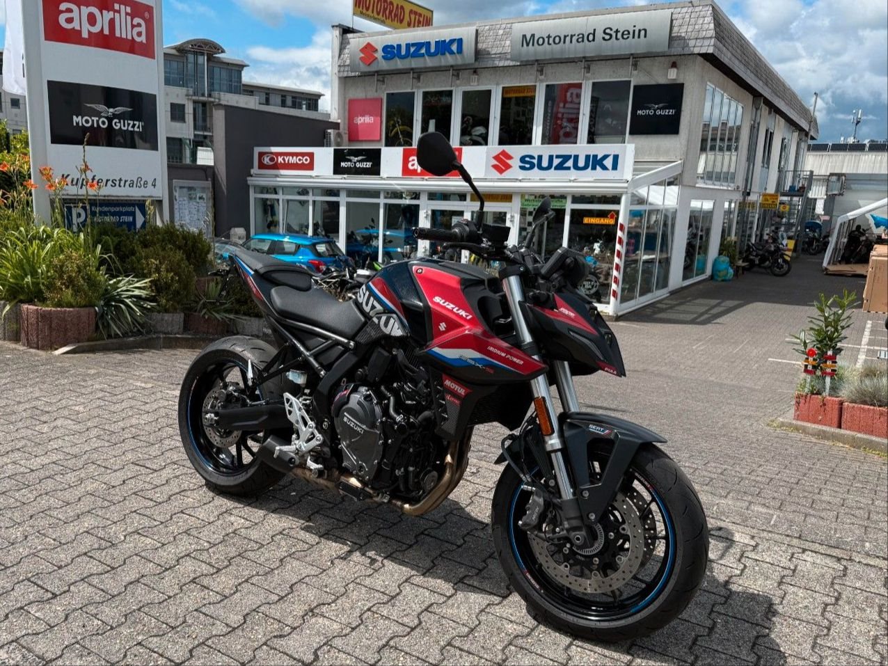 Suzuki GSX-8S