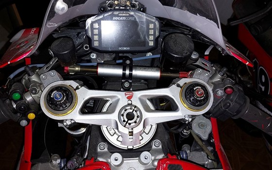 Gebrauchtmotorrad Ducati 1199 Panigale R - Bild 11