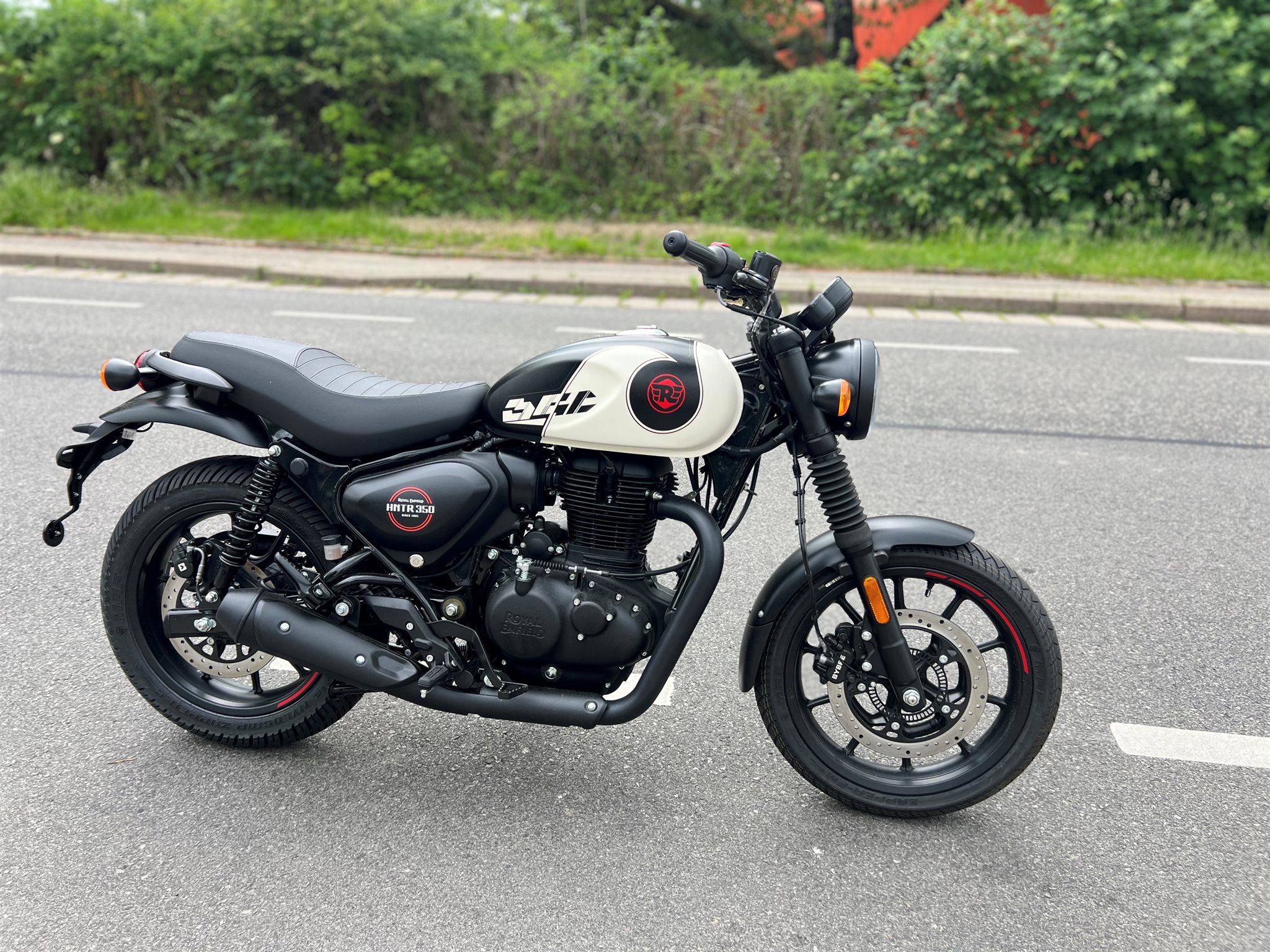 Royal Enfield HNTR 350