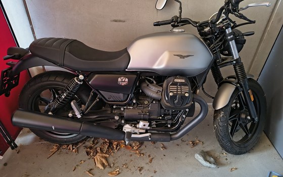 Gebrauchtmotorrad Moto Guzzi V7 Stone - Bild 1