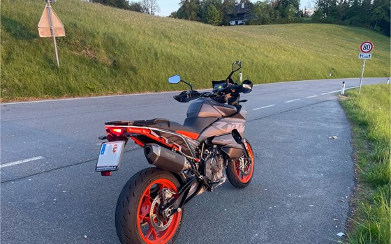 Gebrauchtmotorrad KTM 890 SMT - Bild 5