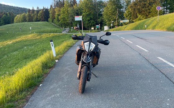 Gebrauchtmotorrad KTM 890 SMT - Bild 10