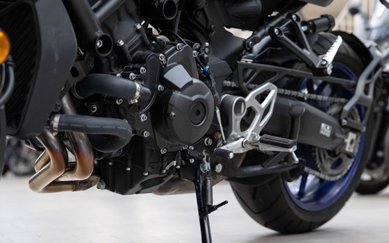 Gebrauchtmotorrad Yamaha Niken - Bild 17