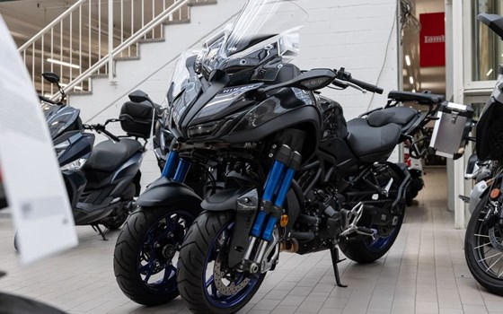 Gebrauchtmotorrad Yamaha Niken - Bild 2