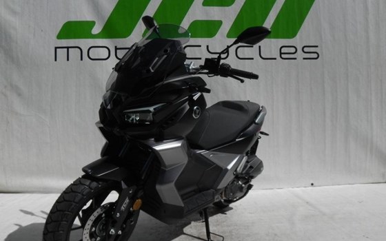 Neufahrzeug Voge SR1 ADV 125 ABS TCS - Bild 1