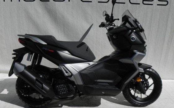 Neufahrzeug Voge SR1 ADV 125 ABS TCS - Bild 11