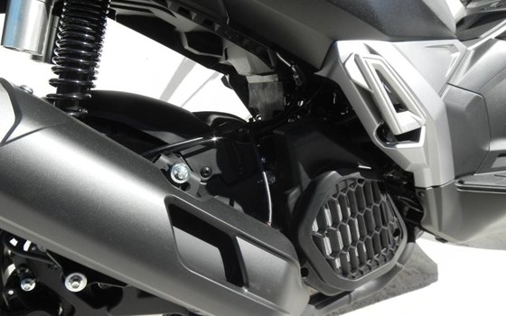 Neufahrzeug Voge SR1 ADV 125 ABS TCS - Bild 16