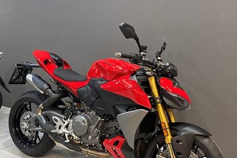 Ducati Streetfighter V2 S