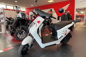 Honda EM1 e