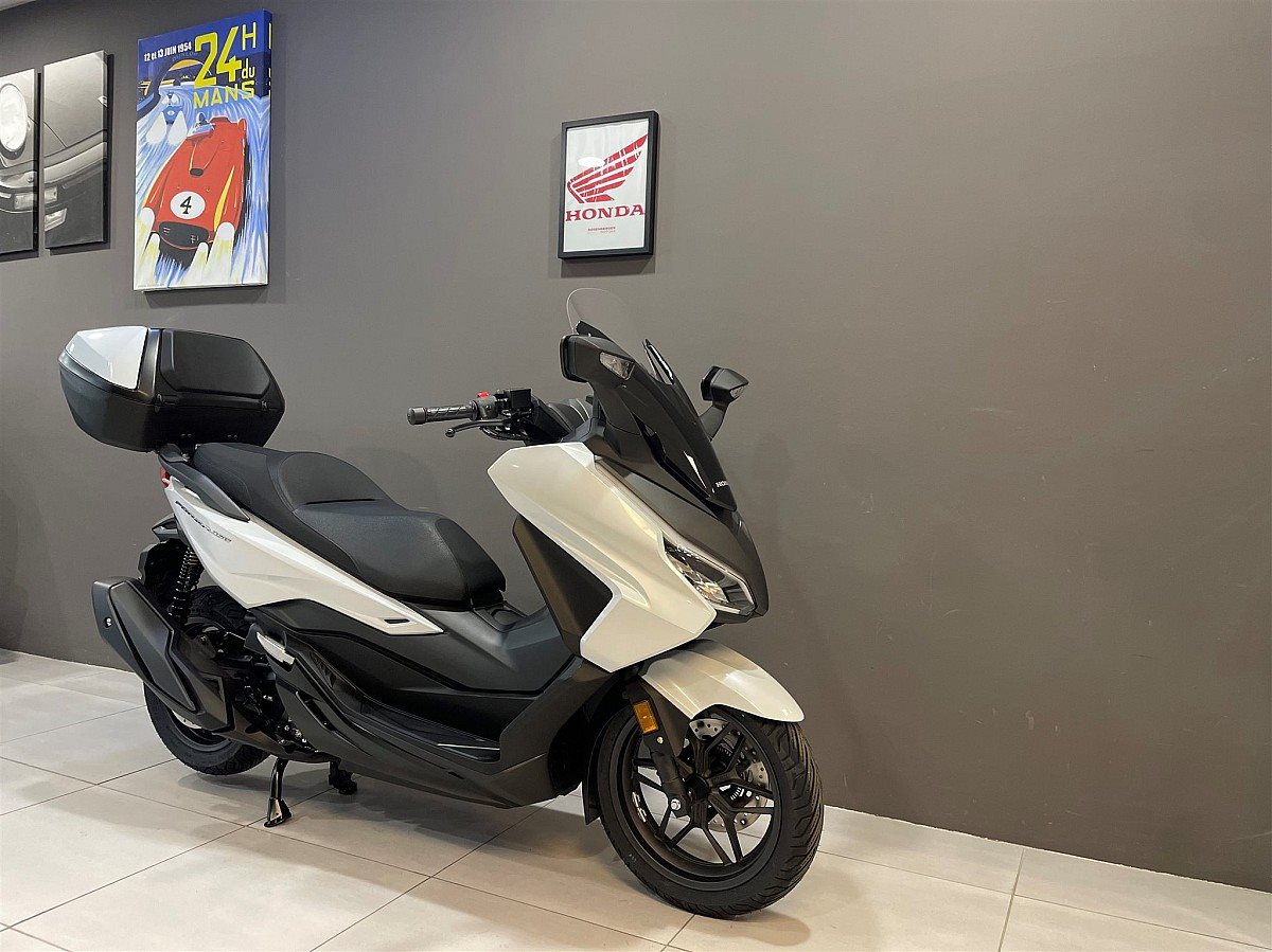 Honda Forza 350