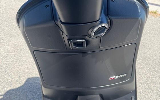Gebrauchtmotorrad Vespa GTS 300 hpe Super Sport - Bild 13