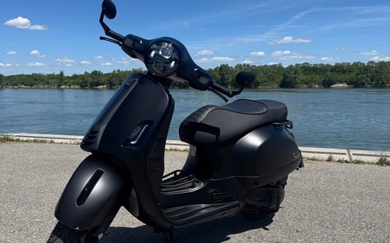 Gebrauchtmotorrad Vespa GTS 300 hpe Super Sport - Bild 20