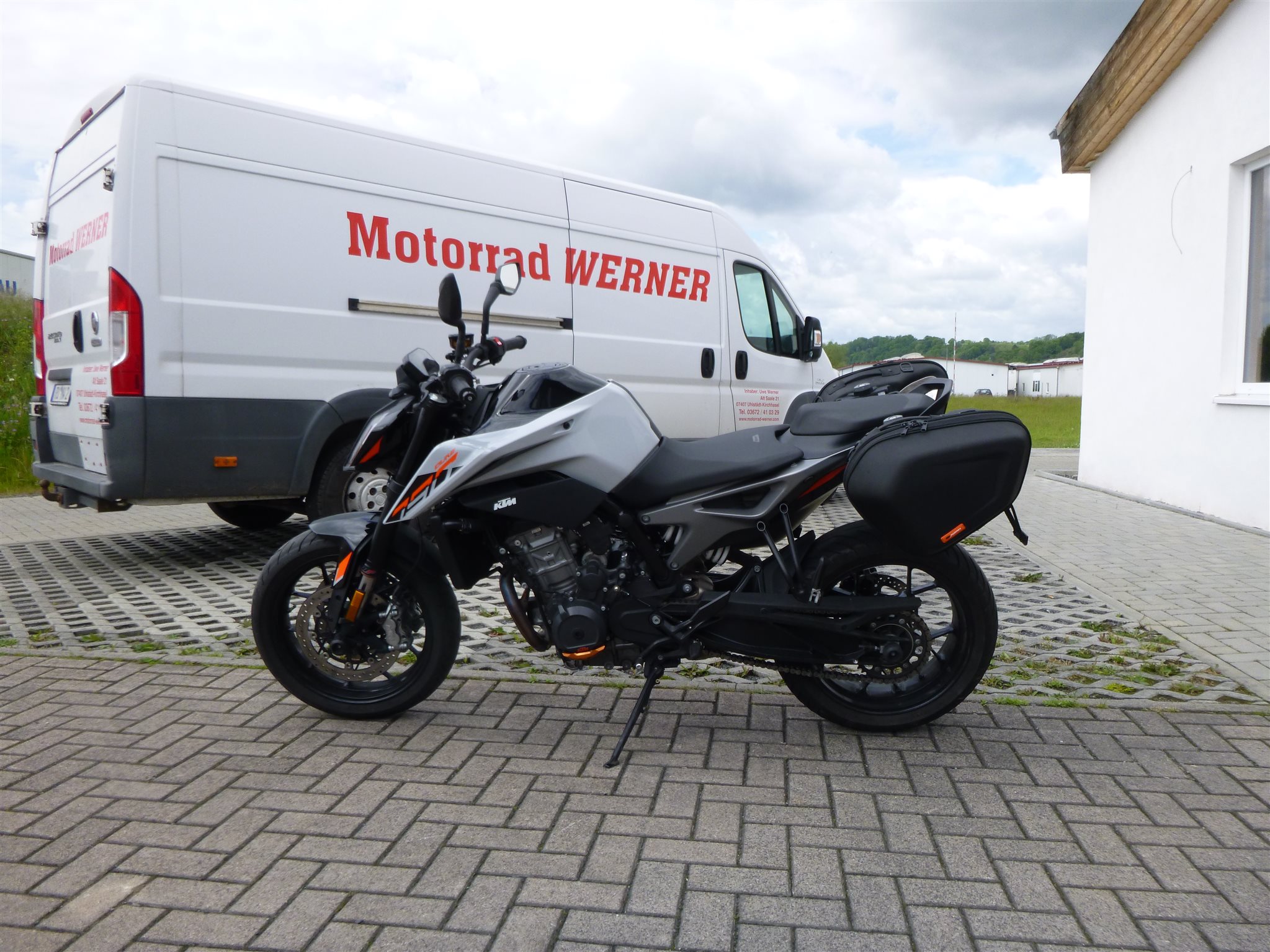 KTM 790 Duke L