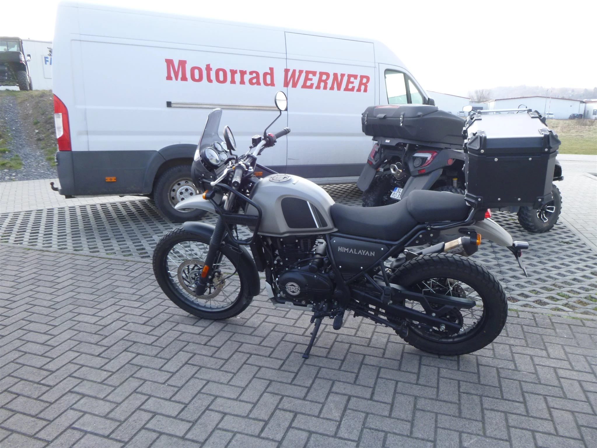 Royal Enfield Himalayan 410