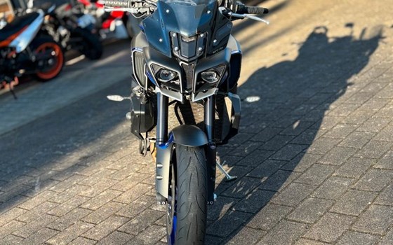 Gebrauchtmotorrad Yamaha MT-10 - Bild 2