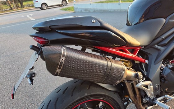 Gebrauchtmotorrad Triumph Speed Triple R - Bild 5